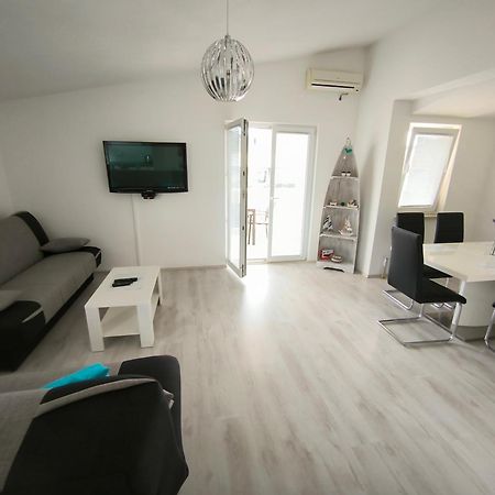 Rooms & Apartments Ana 2 Zadar Exterior foto